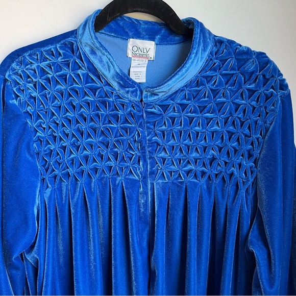 Only Necessities Velvet Blue Nightgown - Size 1X - Picture 2 of 10